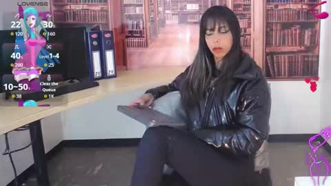 Queen Catalella online show from November 21, 2025, 3:16 am