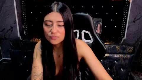Snapshot of catalella_little_b chatting on June 3, 2026, 8:36 pm catalella_little_b online show from June 3, 2026, 8:36 pm