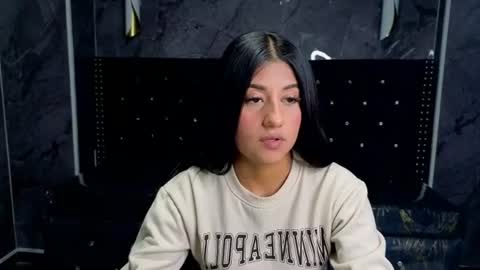 Snapshot of catalella_little_b chatting on June 24, 2026, 8:08 pm catalella_little_b online show from June 24, 2026, 8:08 pm
