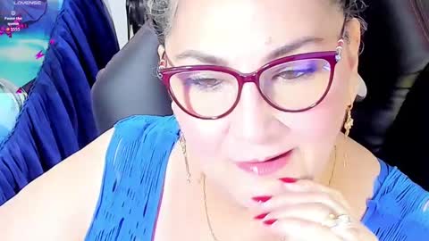 Snapshot of cataleya_mom_ chatting on October 5, 2025, 1:04 am cataleya online show from October 5, 2025, 1:04 am
