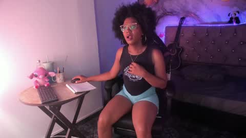 cataleyamoon_ online show from April 26, 2026, 4:48 pm