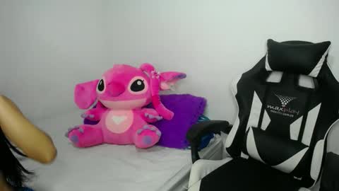 Snapshot of catalina_mega18 chatting on October 20, 2025, 10:21 pm Catalina  online show from October 20, 2025, 10:21 pm