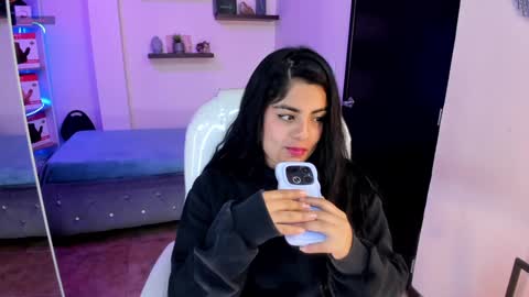 Catalina online show from December 4, 2024, 12:19 am