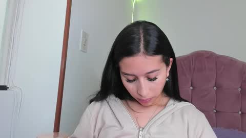 catalina_rosse_ online show from September 8, 2025, 7:24 pm