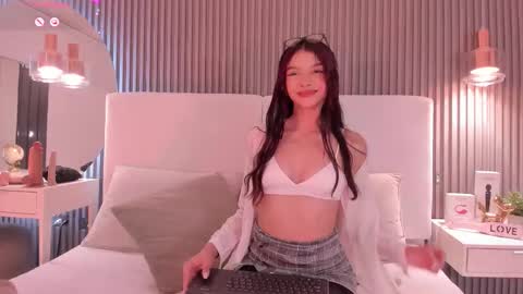 Catalina  online show from February 24, 2026, 3:43 pm