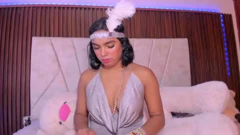 catalleya_f online show from June 15, 2026, 8:22 pm