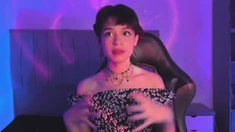 Cat  online show from January 13, 2025, 11:49 pm