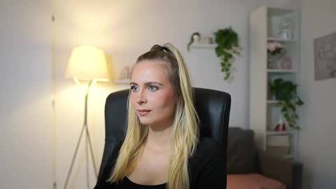 catecrago  online show from September 25, 2025, 8:40 am