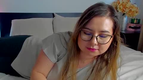 Snapshot of caterinnakat chatting on December 13, 2024, 1:44 pm Kat online show from December 13, 2024, 1:44 pm