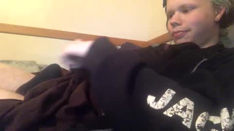 CatgirlCumslut3 online show from May 12, 2026, 7:38 am