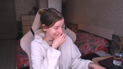 Snapshot of cath_dysphoria_ chatting on April 23, 2026, 12:29 pm CATH online show from April 23, 2026, 12:29 pm