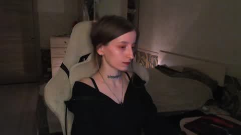 Snapshot of cath_dysphoria_ chatting on May 7, 2026, 8:58 pm CATH online show from May 7, 2026, 8:58 pm