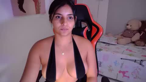 Snapshot of cathaleyasex chatting on February 18, 2025, 10:14 pm CathaleyaSex online show from February 18, 2025, 10:14 pm