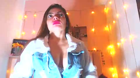 Snapshot of catherinehot707rs chatting on December 30, 2024, 2:53 am catherinehot707rs online show from December 30, 2024, 2:53 am