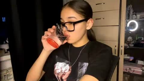 catherinepirs online show from April 11, 2026, 3:05 pm