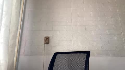 catherinepirs online show from April 30, 2026, 8:42 am