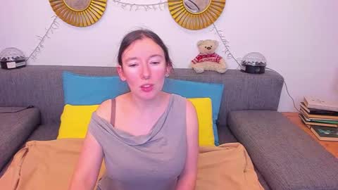 Catrin online show from November 23, 2025, 3:06 am