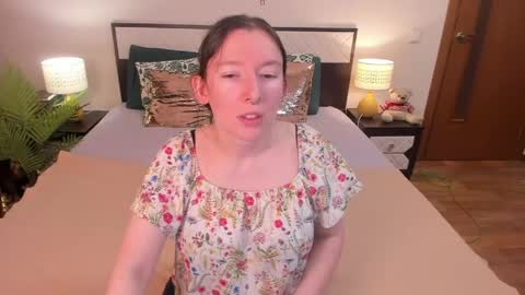 Catrin online show from April 24, 2026, 4:48 am