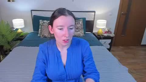 Catrin online show from June 17, 2026, 10:10 pm