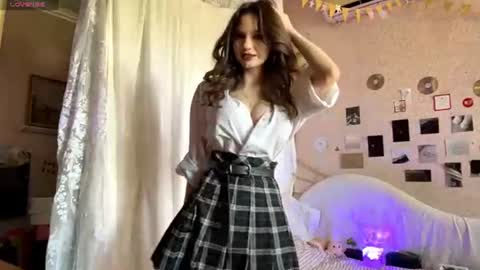 Snapshot of catherynfelton chatting on June 10, 2026, 12:15 pm Roniy online show from June 10, 2026, 12:15 pm