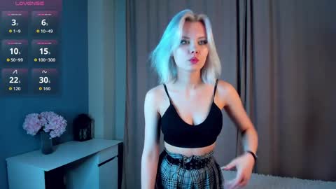 Mia online show from April 1, 2026, 1:41 pm