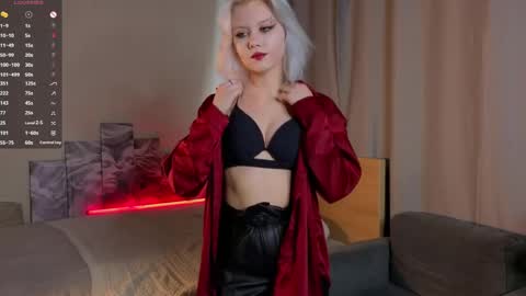 Mia online show from April 24, 2026, 11:01 am