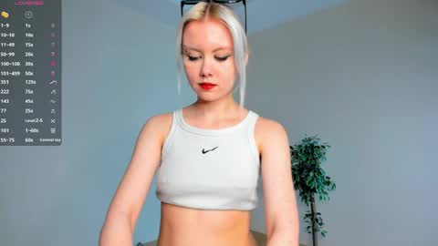 Mia online show from May 11, 2026, 4:04 pm
