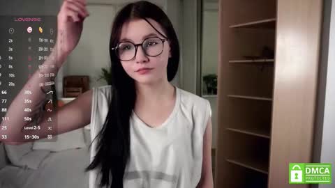 Eva  online show from September 8, 2025, 6:18 pm