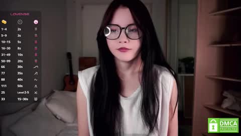 Eva  online show from September 12, 2025, 6:19 pm