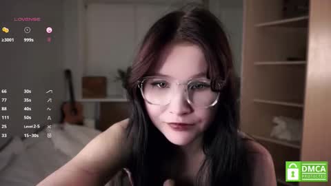 Eva  online show from September 17, 2025, 6:20 pm