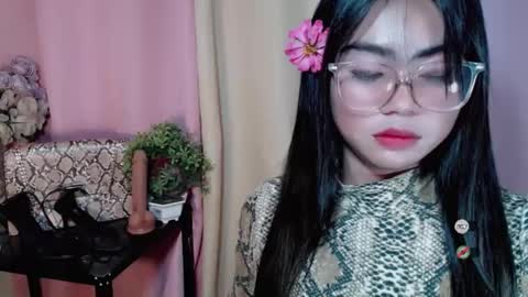 cathy_ho online show from December 4, 2024, 12:25 pm