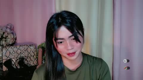 cathy_ho online show from December 4, 2024, 11:35 pm