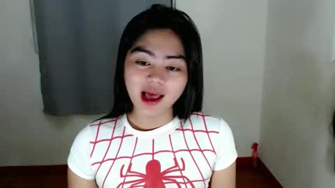 cathy_ho online show from October 18, 2025, 7:25 pm
