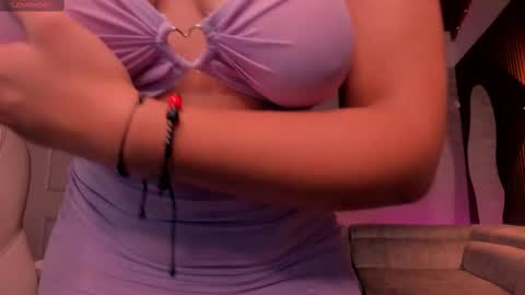 Snapshot of cathy_wills chatting on October 9, 2025, 3:26 am Cathy online show from October 9, 2025, 3:26 am