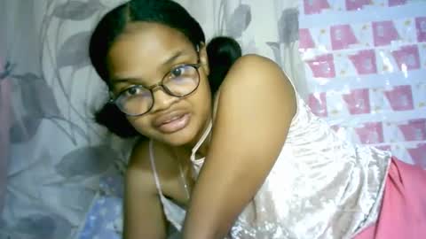 Snapshot of cathyxlisa chatting on December 19, 2024, 9:51 am CathyXLisa online show from December 19, 2024, 9:51 am