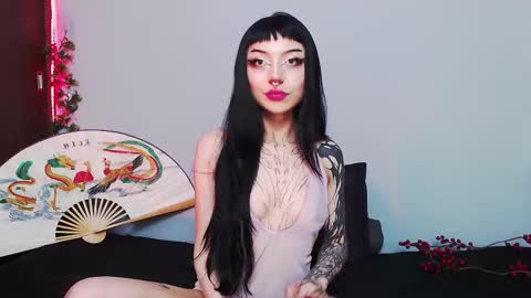 Snapshot of cati_petite chatting on October 27, 2025, 1:09 am Cati help me reach my goal of 100 thumbs up again 3 online show from October 27, 2025, 1:09 am