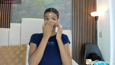 catiusca_reyes_03 online show from May 5, 2026, 11:18 am