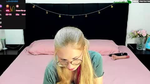 CatmintLush online show from April 26, 2026, 11:35 pm