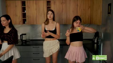 Snapshot of catolinanight chatting on October 6, 2025, 5:16 am catolinanight online show from October 6, 2025, 5:16 am