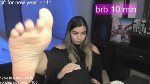 Snapshot of catrinaeuphorina chatting on December 29, 2024, 3:33 am Catrina or just Cat online show from December 29, 2024, 3:33 am