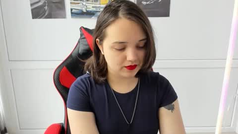 Snapshot of catrine_cute chatting on April 26, 2026, 9:18 am Catrine online show from April 26, 2026, 9:18 am