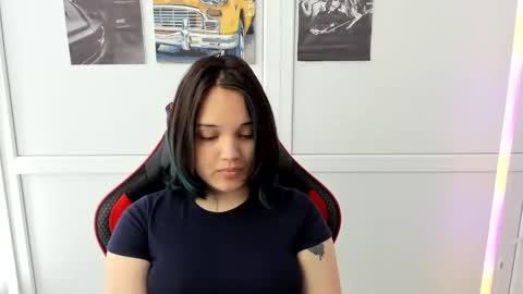 Snapshot of catrine_cute chatting on April 29, 2026, 9:02 am Catrine online show from April 29, 2026, 9:02 am