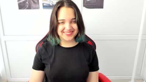 Snapshot of catrine_cute chatting on May 9, 2026, 6:40 am Catrine online show from May 9, 2026, 6:40 am