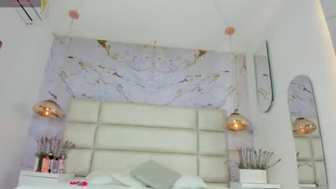 cattalina_storm online show from February 9, 2025, 7:19 pm