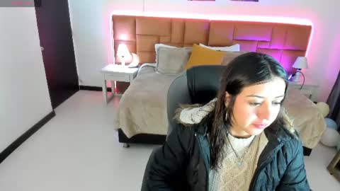 Snapshot of catti_brie_ chatting on June 11, 2026, 11:30 am catti_brie_ online show from June 11, 2026, 11:30 am