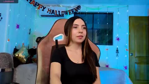 Snapshot of cattleya069 chatting on October 21, 2025, 4:13 am  Cattleya you can tell me Leya too.     online show from October 21, 2025, 4:13 am