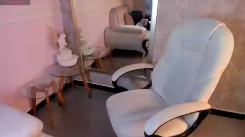 Snapshot of cattleya_jensen chatting on September 15, 2025, 1:55 pm Cattleya  online show from September 15, 2025, 1:55 pm