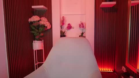 cattleyascaly online show from October 2, 2025, 7:54 pm