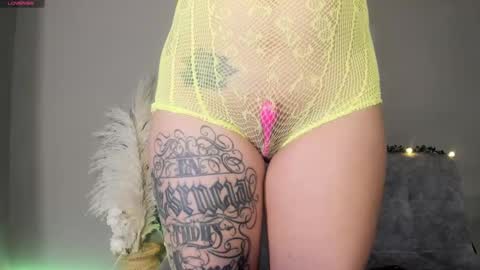    online show from October 11, 2025, 5:50 am