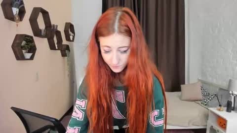 Snapshot of caty_cuddly chatting on December 5, 2024, 4:42 am caty_cuddly online show from December 5, 2024, 4:42 am